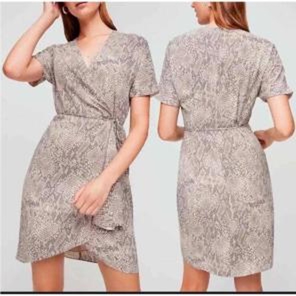 Aritzia Babaton Wallace Wrap Dress in Snake-print, size XXS